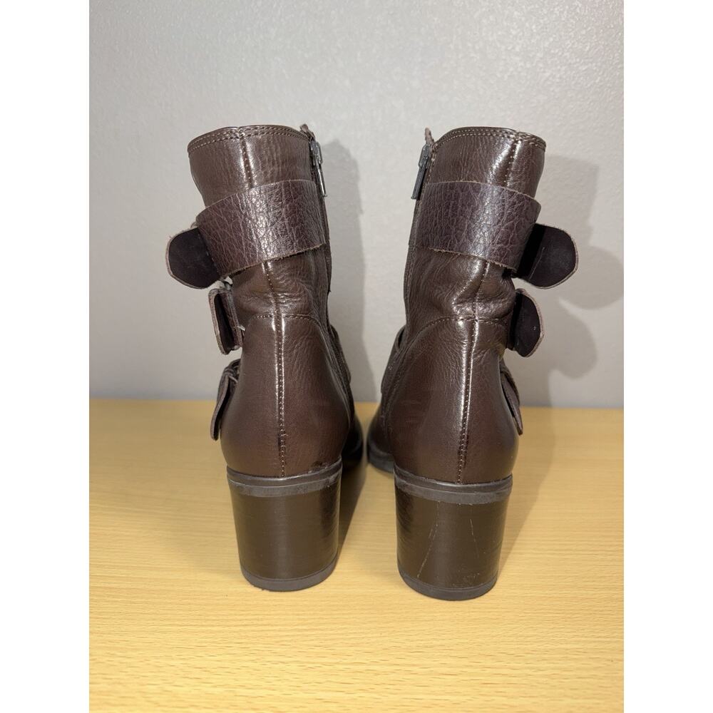 Clarks Fernwood Lake Boots Women’s Sz 8 M Brown Leather Moto Buckle Chunky Heel - Picture 6 of 13